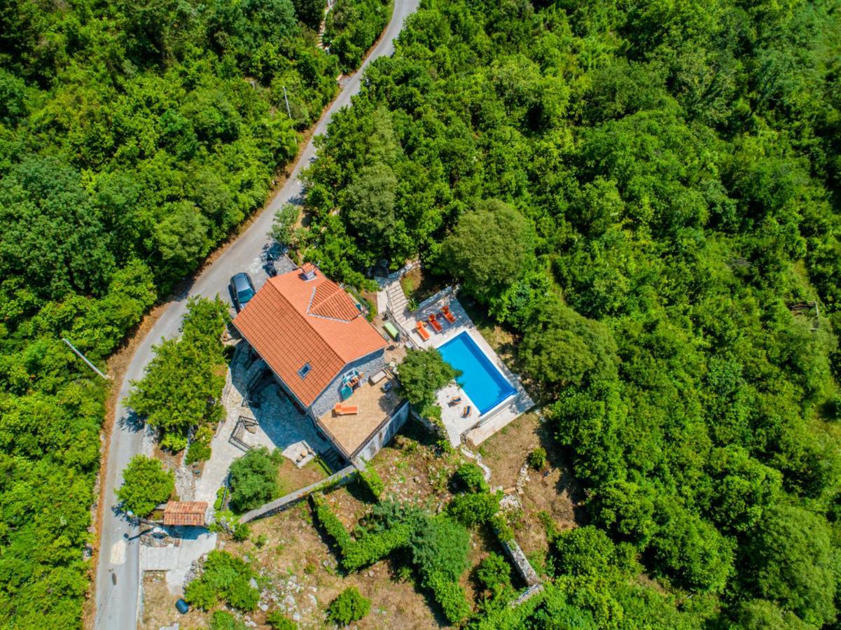 Villa Toscana With A Pool Tivat Exterior foto