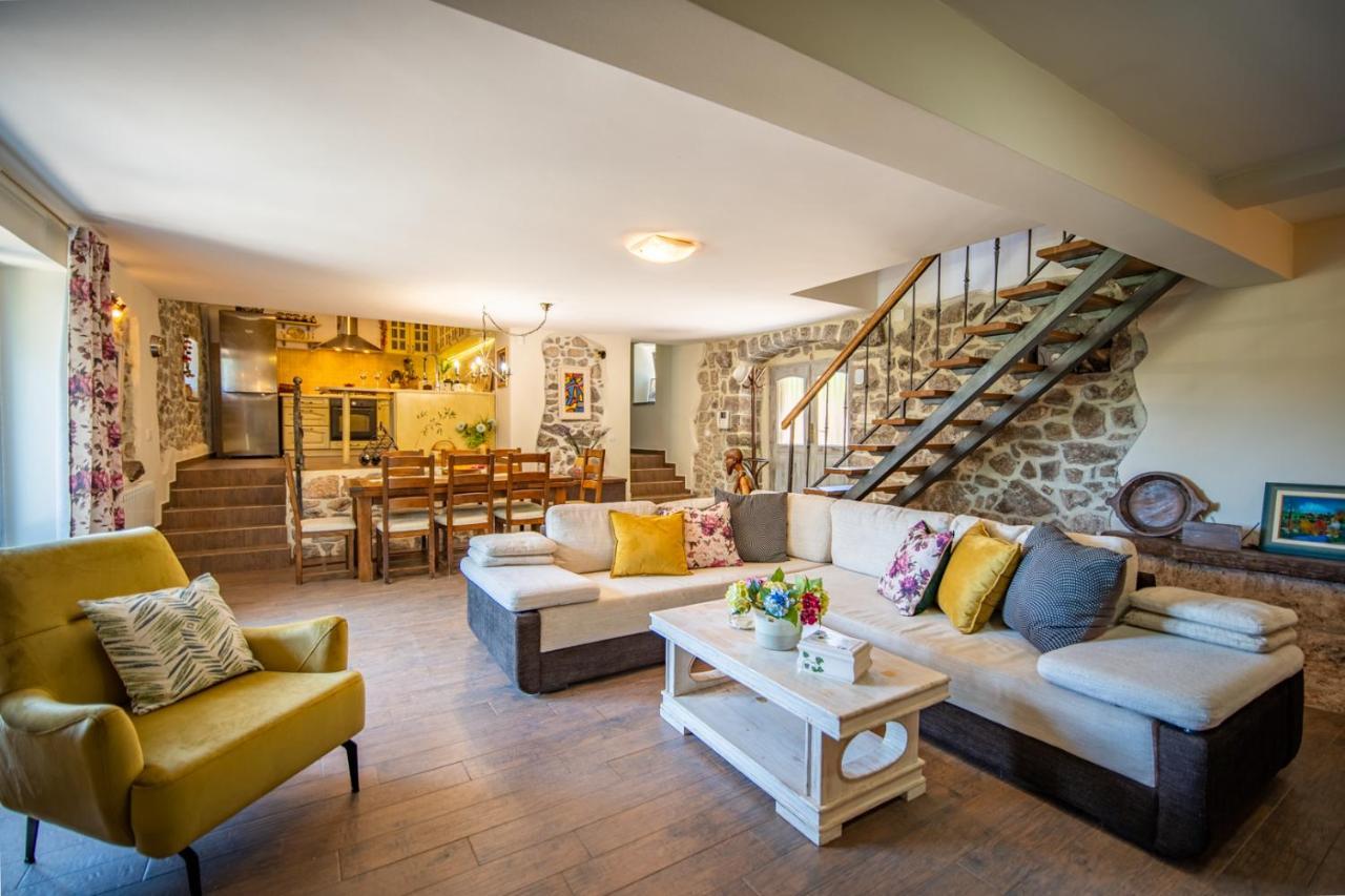 Villa Toscana With A Pool Tivat Exterior foto