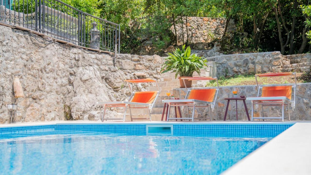 Villa Toscana With A Pool Tivat Exterior foto