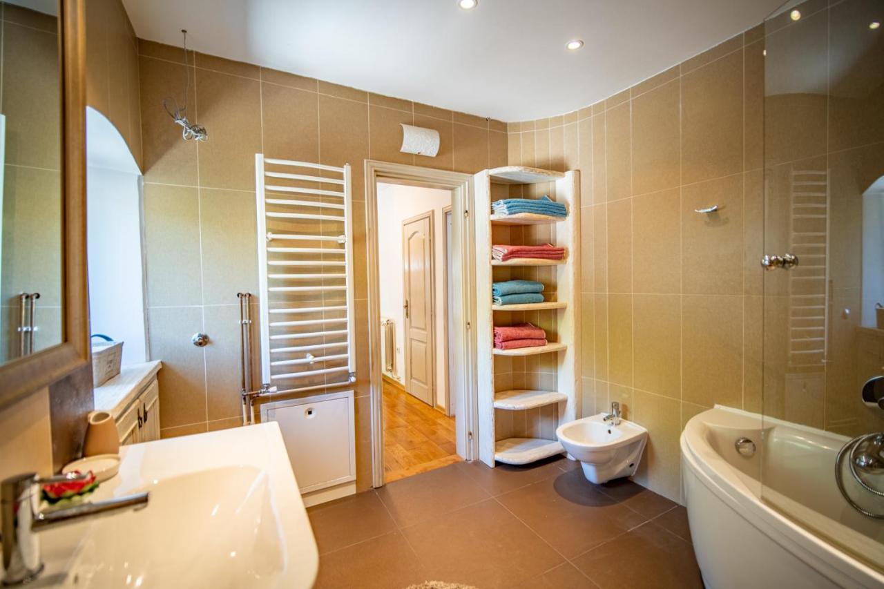 Villa Toscana With A Pool Tivat Exterior foto