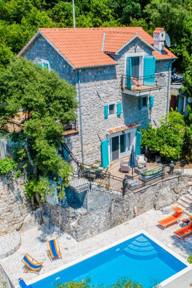 Villa Toscana With A Pool Tivat Exterior foto